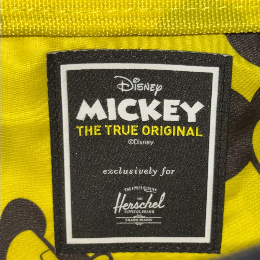 Herschel Disney Collaboration Mickey Mouse Fanny/Crossbody bag - Picture 6 of 10